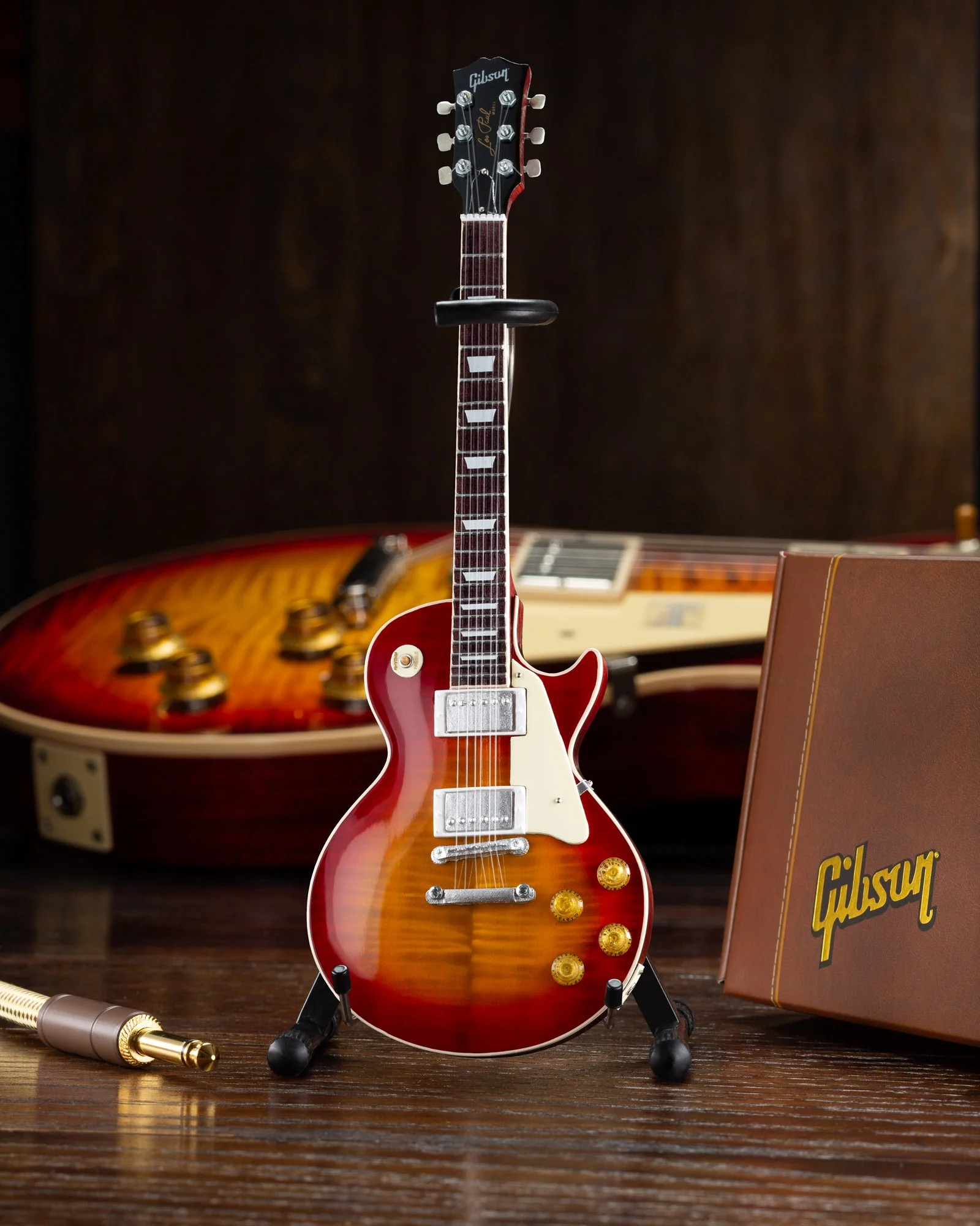 SET OF 3 ICONIC GIBSON MINIATURE GUITAR REPLICA MODELS - GG-003