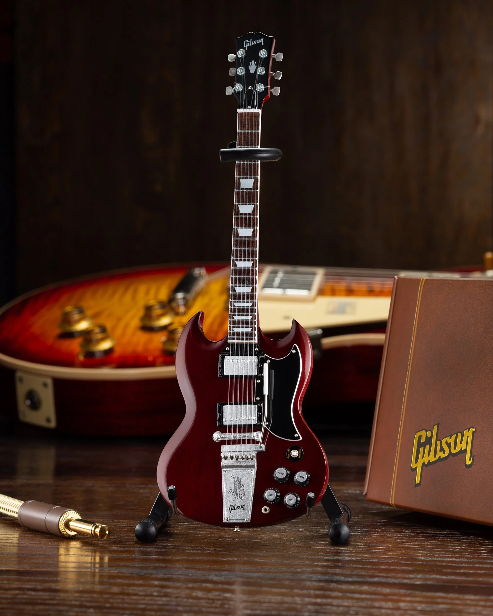GIBSON 1964 SG STANDARD CHERRY 1:4 SCALE MINI GUITAR MODEL