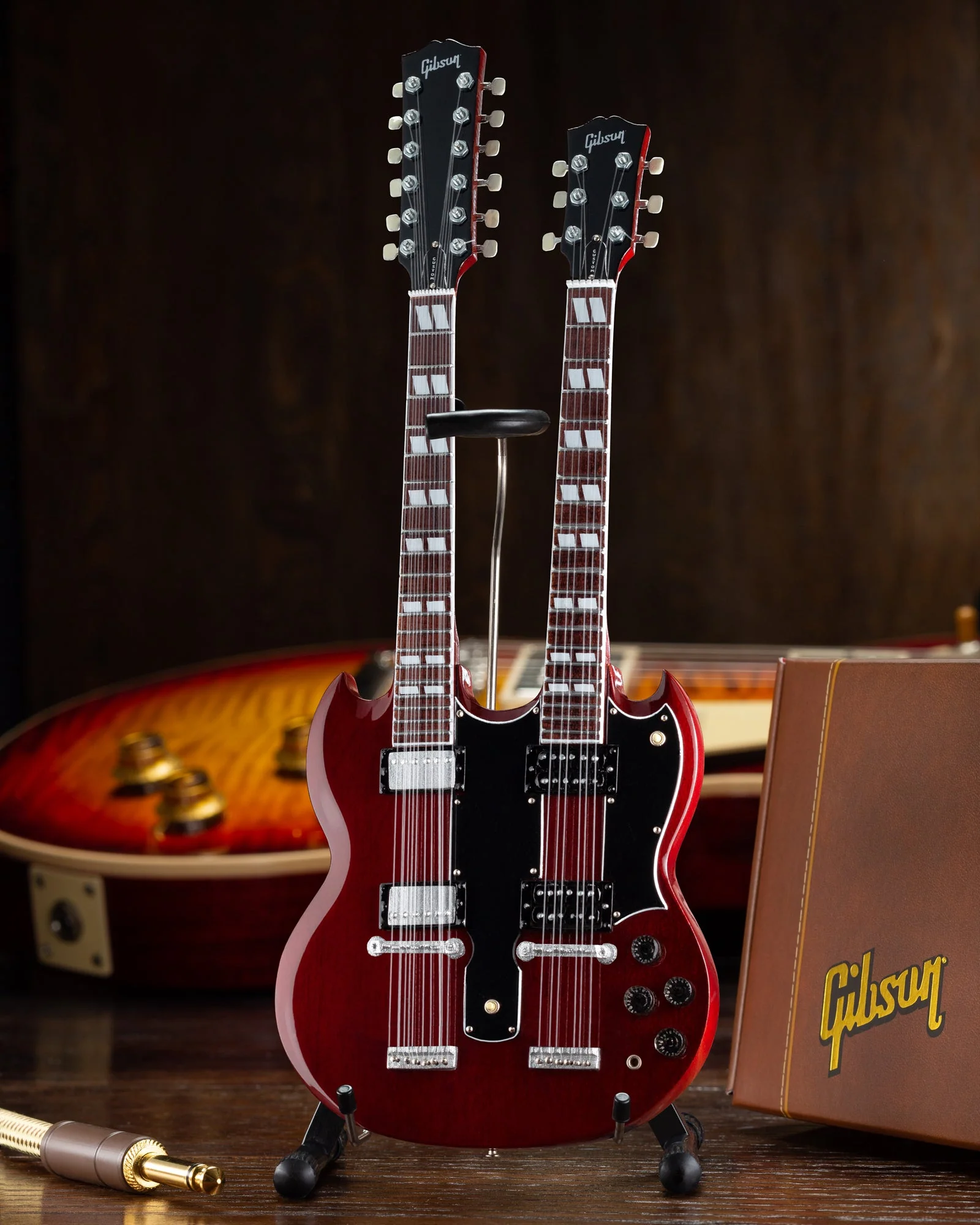 FAMOUS SET OF 2 CLASSIC GIBSON MINI GUITAR REPLICAS - GG-002