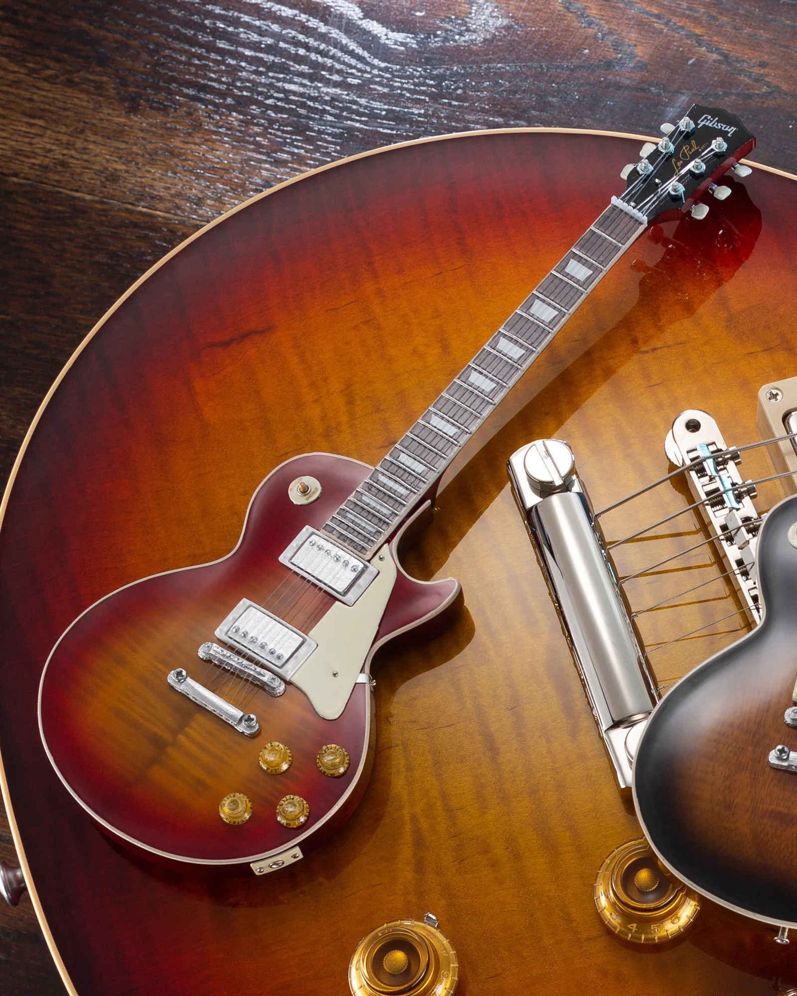 SET OF 3 ICONIC GIBSON MINIATURE GUITAR REPLICA MODELS - GG-003