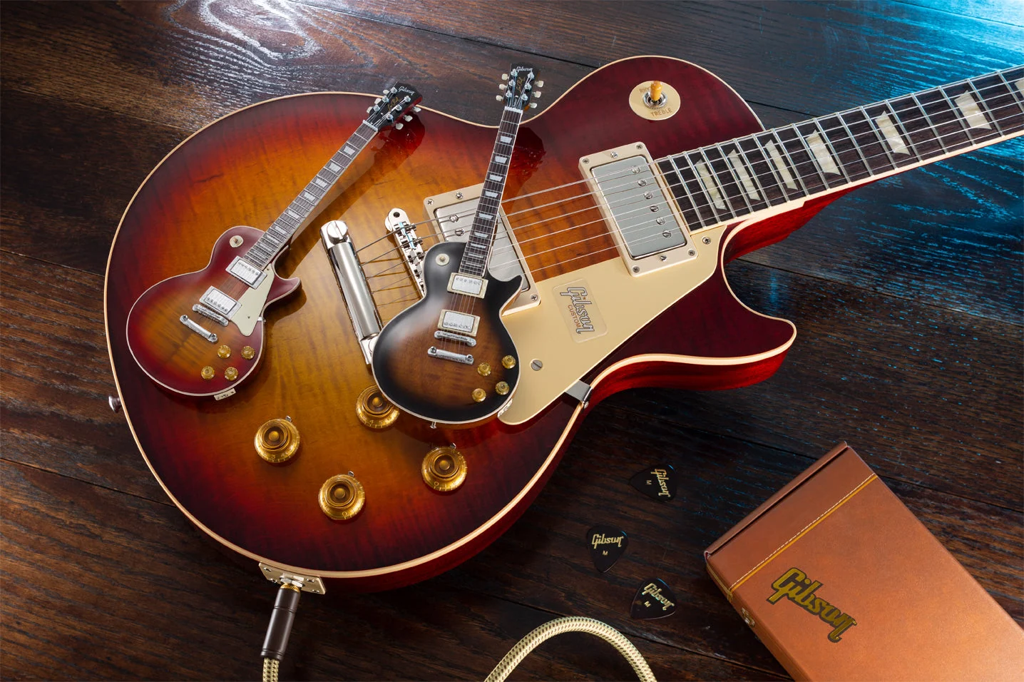 GIBSON LES PAUL TRADITIONAL TOBACCO BURST 1:4 SCALE MINI GUITAR MODEL