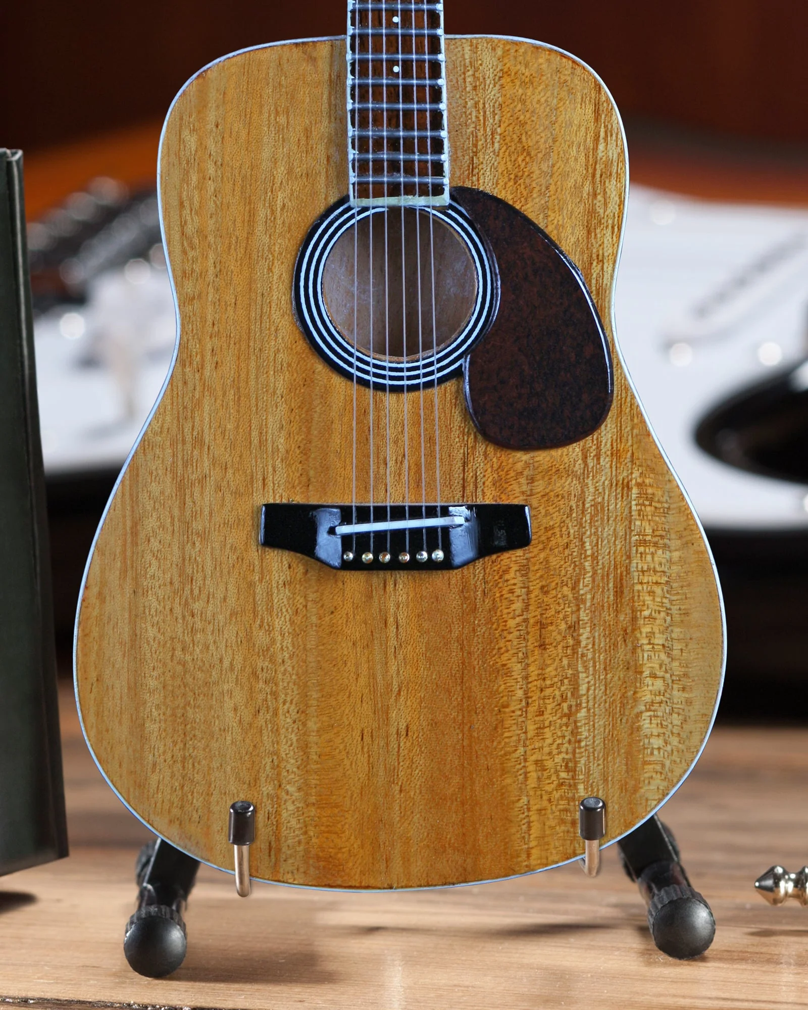 CLASSIC Classic Dreadnought Natural Finish Acoustic Miniature Guitar Replica Collectible DREADNOUGHT NATURAL FINISH ACOUSTIC MINIATURE GUITAR REPLICA COLLECTIBLE