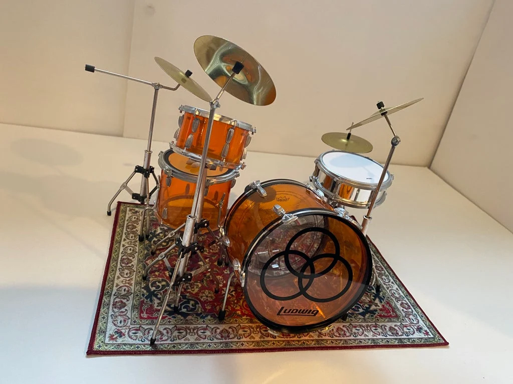 VINTAGE DRUM RUG - MINIATURE FOR 1:4 SCALE DRUM KIT MODELS